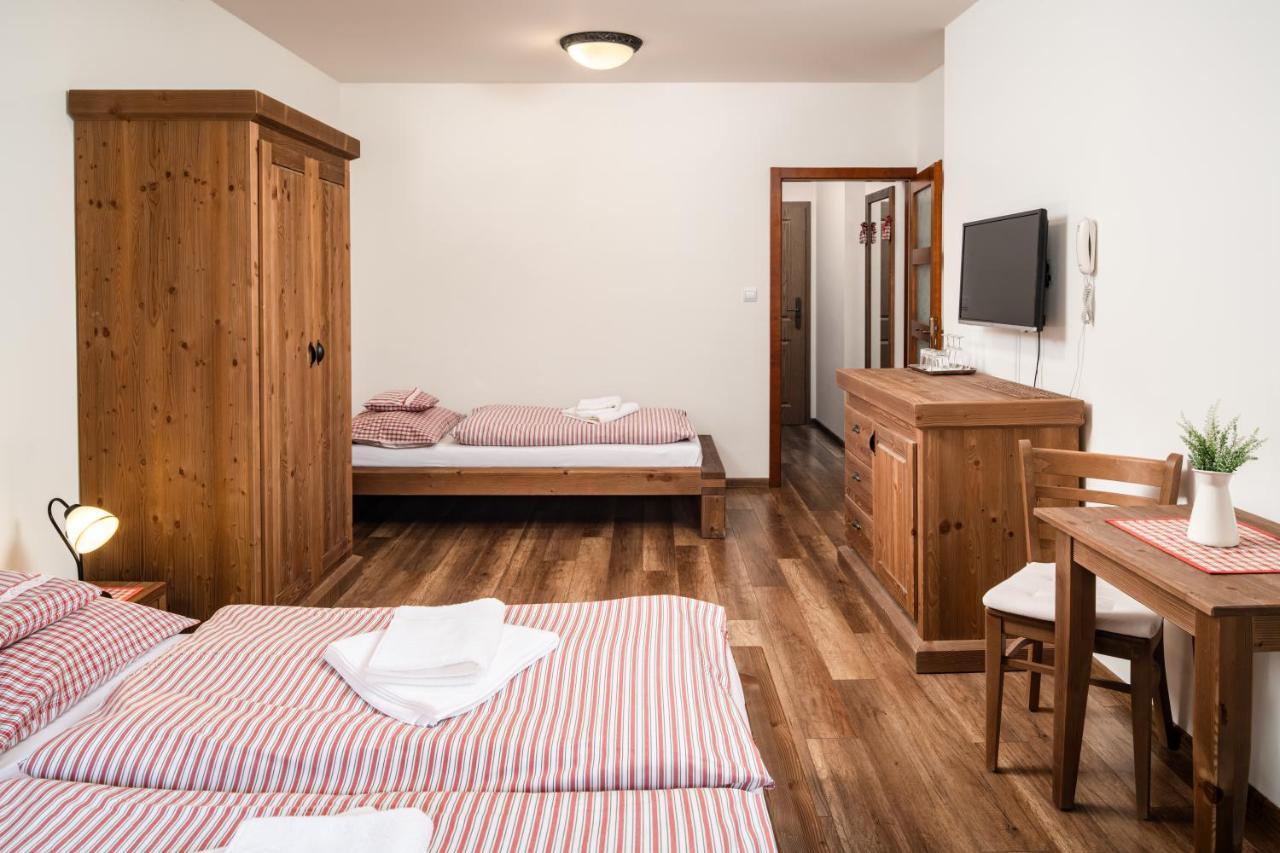 Wellness Hotel Ondrasuv Dvur Bila  Exterior photo